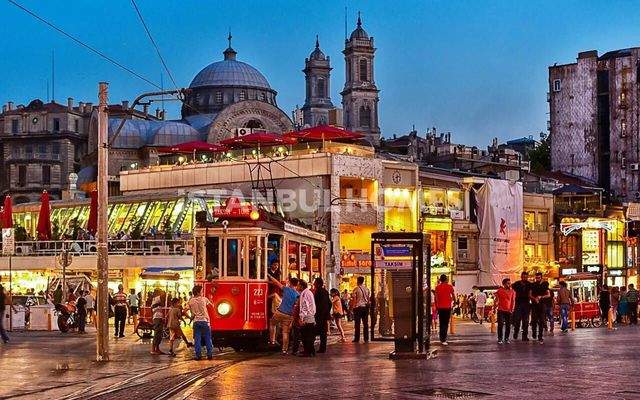 Sea view Hotel Close to Taksim Square and Metro in Beyoglu