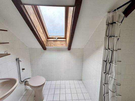Duschbad im Dachgeschoss