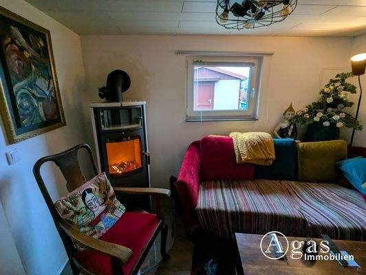 Wohnzimmer mit Kamin