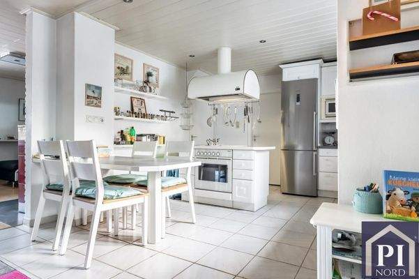 Offene Küche mit Kochinsel