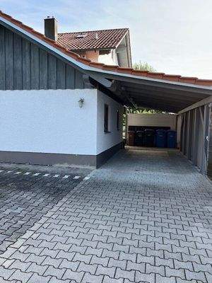 Zugang/Carport