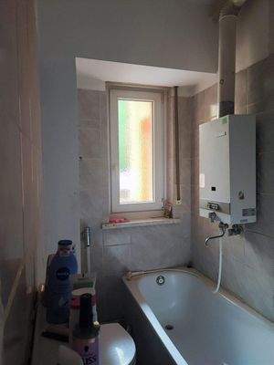 Bad mit Badewanne.jpg