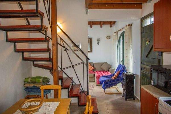 Kreta, Maleme: Traditionelles kretisches Haus zu verkaufen, nur wenige Schritte vom Strand entfernt