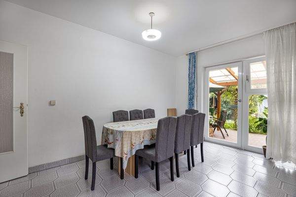 und Zugang zur Terrasse