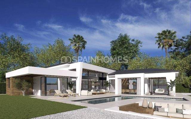 Contemporary Villas for Sale in Marbella with Nature Views