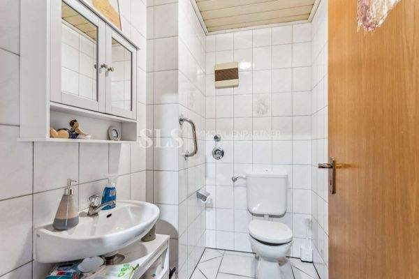 Gäste-Wc EG links - Hausnummer 7a