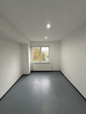 Helles Büro im Obergeschoss