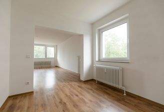 Wohnzimmer-/Esszimmer