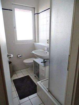 Gäste-WC mit Dusche