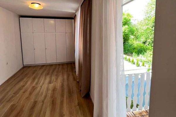 Elternzimmer mit Balkon