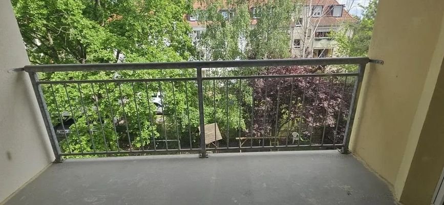 der Balkon zum grünen Innenhof