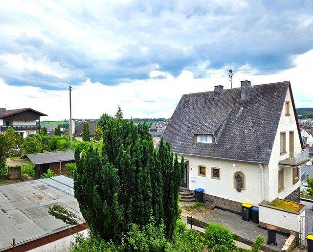Mehrfamilienhaus in Mayen - 3 Wohneinheiten mit Blick