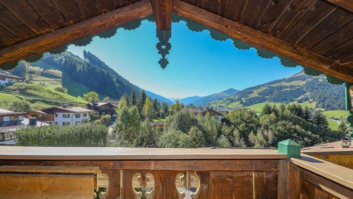 KITZIMMO-Exklusives Bauernhaus mit Freizeitwohnsitz kaufen - Immobilien Jochberg.