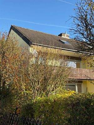 mit Südbalkon im 1. OG