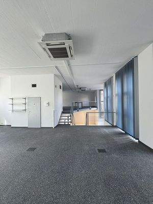 Büroraum Eingang Straße