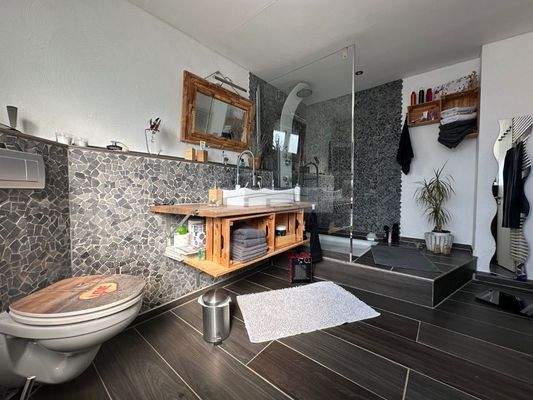 Badezimmer im 1. Obergeschoss