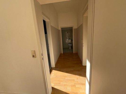 004020156800_302_358_14102025054037377