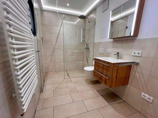  Ensuite Badezimmer