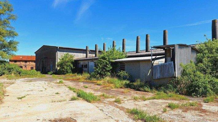 Bild 8 - Stallanlage