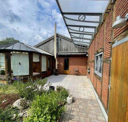 Südterasse teilüberdacht