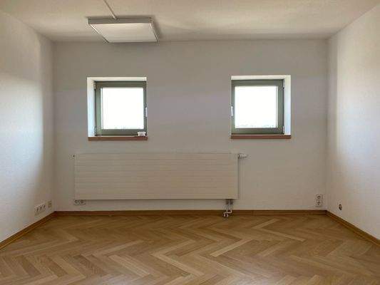 Arbeitszimmer - untere Ebene