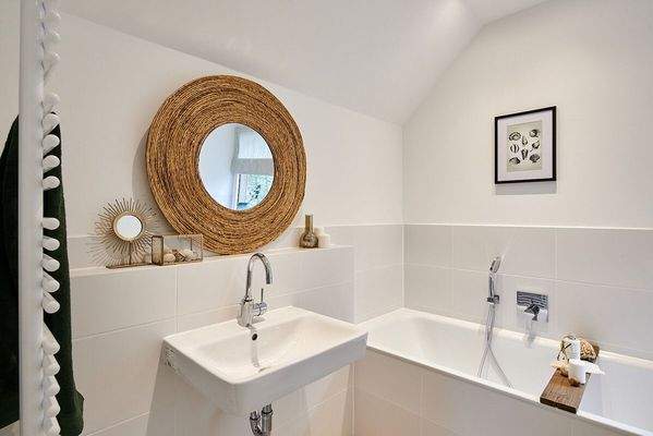 ganz neues Vollbad mit extra Dusche