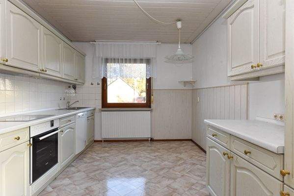 Küche mit Einbauküche 