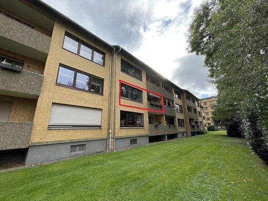 Hausrückseite mit Balkonen