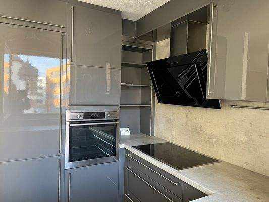 Küche mit Einbauküche