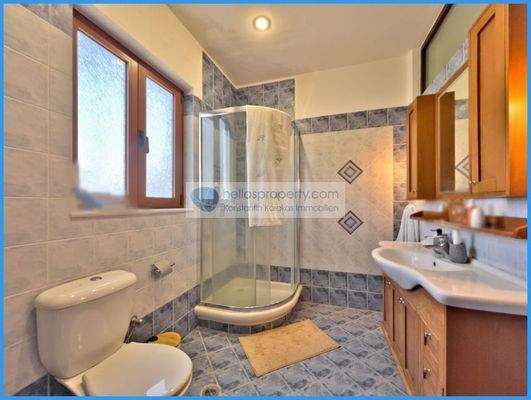 aba0f97b70ef4c47be375e4bd92e7424-original