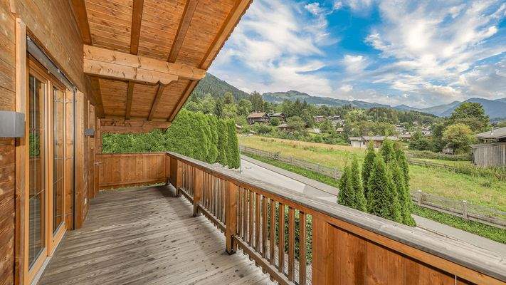 KITZIMMO-Exklusive Wohnung am Sonnberg Ski in / Ski out - Immobilien Kitzbühel.