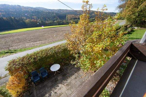 W6-Blick mit Terrasse