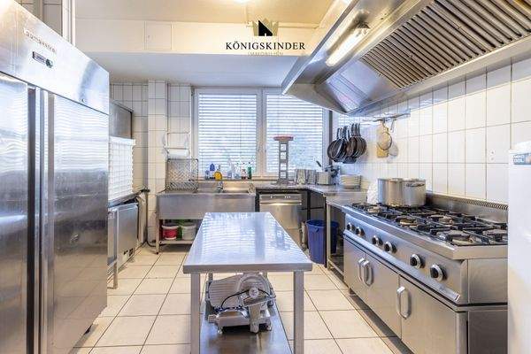 Großküche – Edelstahl-Arbeitsflächen