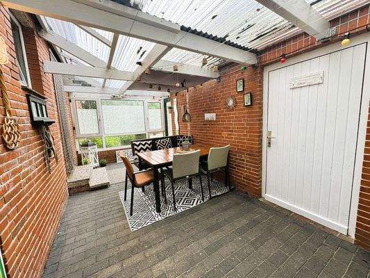 Überdachte Terrasse/Sommergarten