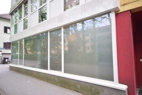 Ansicht - Einzigartiges Geschäftslokal/Büro mit Schaufenster und PKW-Stellplatz nähe Bahnhof Miete Schallmoos Salzburg
