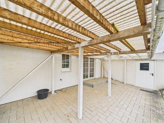 Überdachte Terrasse