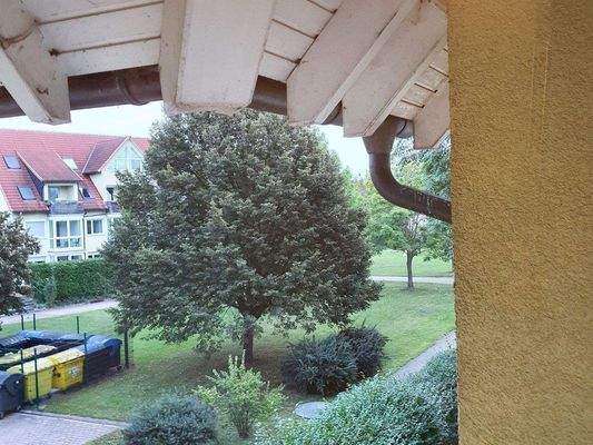 Blick v.T reppenhaus nach Draußen