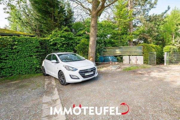 Parkmöglichkeit vor dem Grundstück