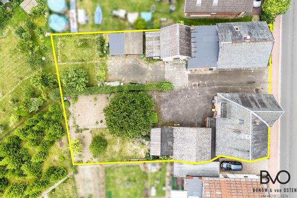 Hier finden fünf Reihenhauseinheiten Platz