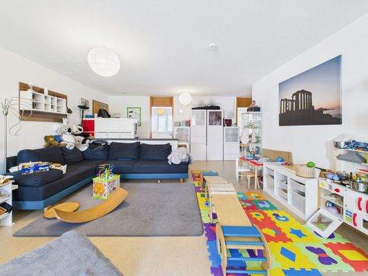 Geräumiger Wohn-/Essbereich als Herzstück