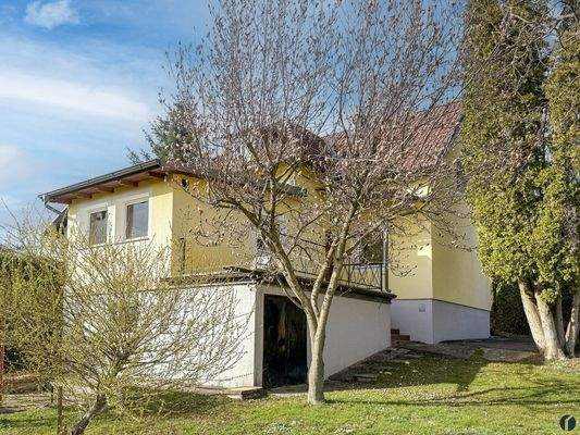 Hausansicht vom Garten