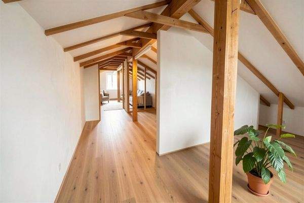 Dachgeschoss (Wohnbeispiel mit KI)