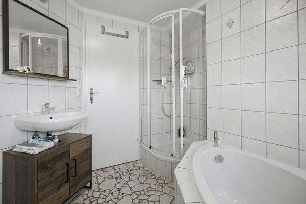 Familienbad im 2. OG