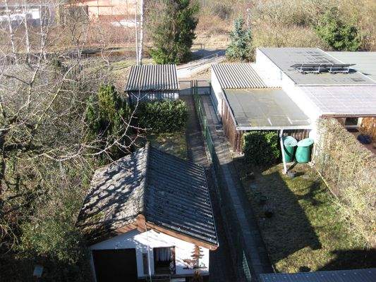 Gartengebäude mit Garage und separater Zufahrt!