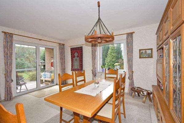 großzügiger Essbereich