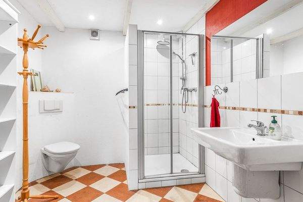 Duschbad im Dachgeschoss