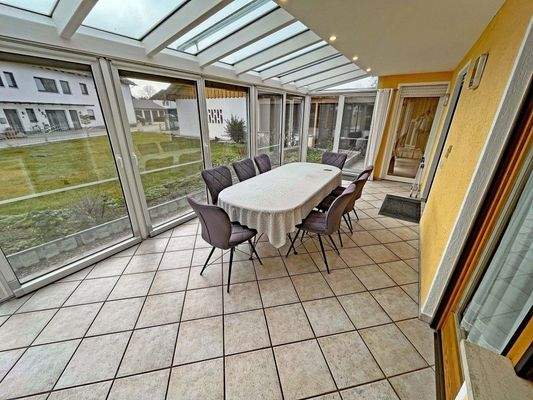 Beheizter Wintergarten mit Beschattung