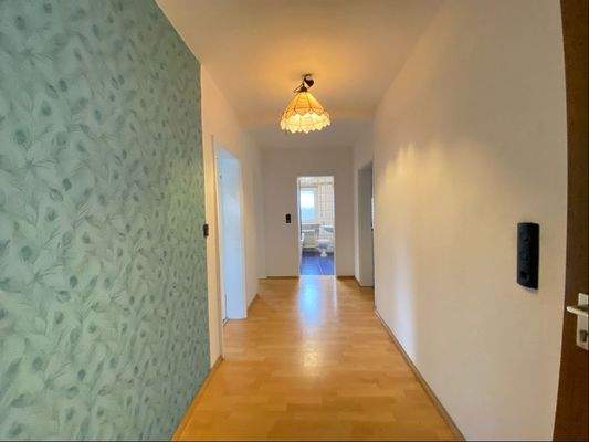 Whg. 2 - DG - Wohnungsflur