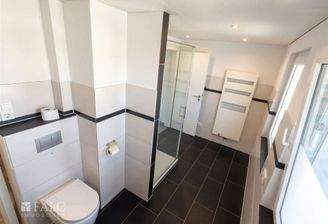 Badezimmer Ansicht 4