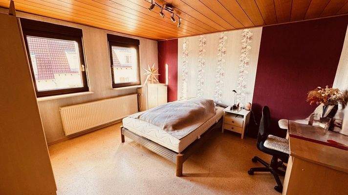 Schlafzimmer im DG